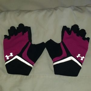 Under Armour workout gloves